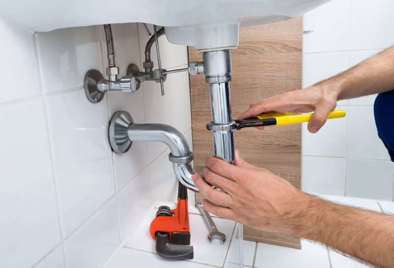 Emergency plumbing service in Hamilton